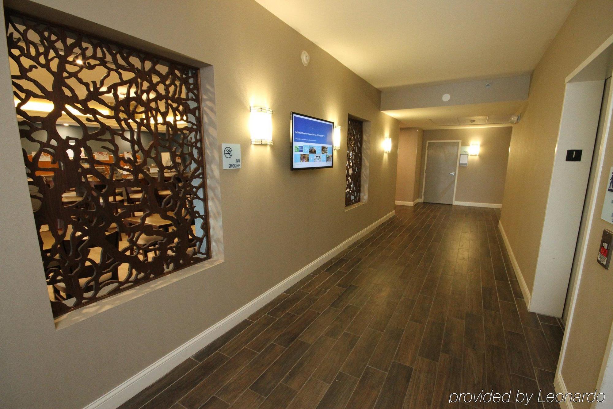 Holiday Inn Express Janesville-I-90 & Us Highway 14 By Ihg Esterno foto
